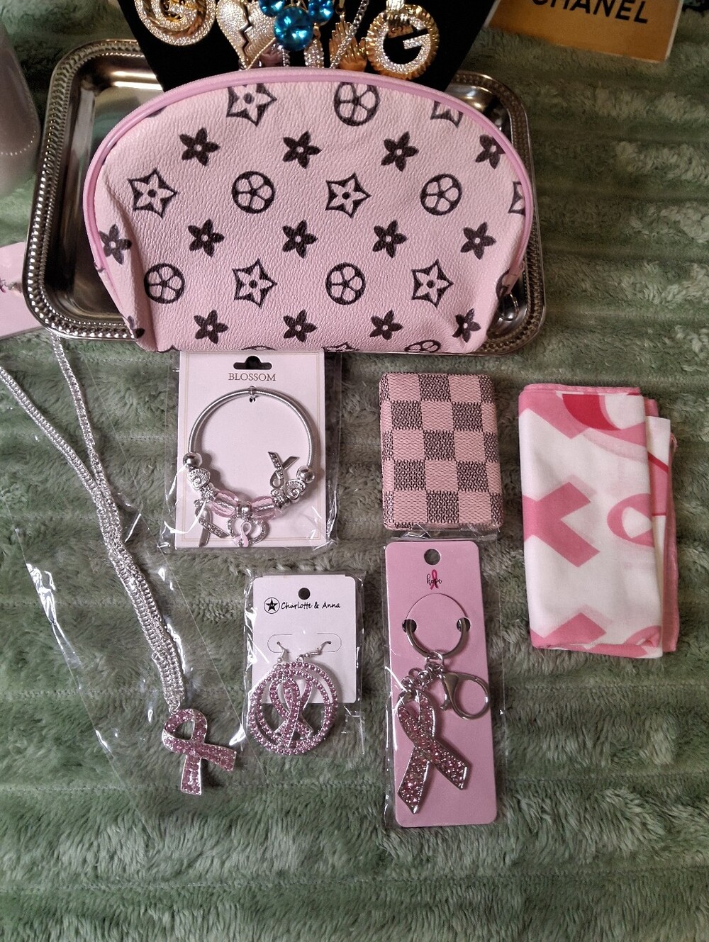 🎀2/$30🎀BREAST CANCER AWARENESS PINK GLAM BUNDLE - BROWN MOTIF (A)